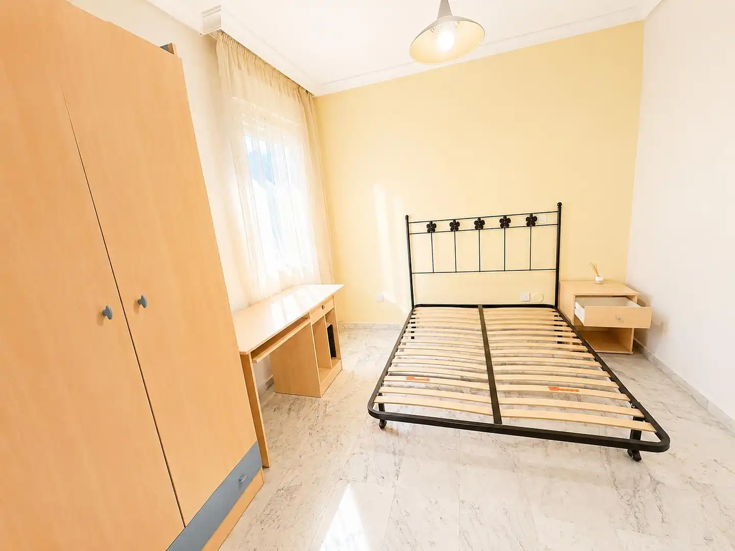 Habitación de Piso en venta en Ciudad Real con Calefacción, Amueblado y Horno