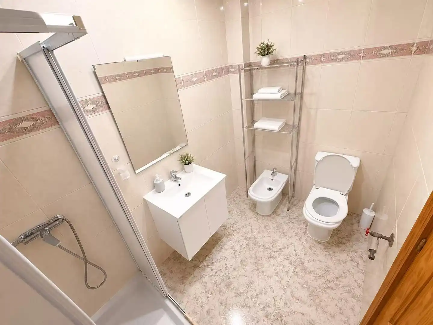 Baño de Piso en venta en El Campello con Terraza y Amueblado