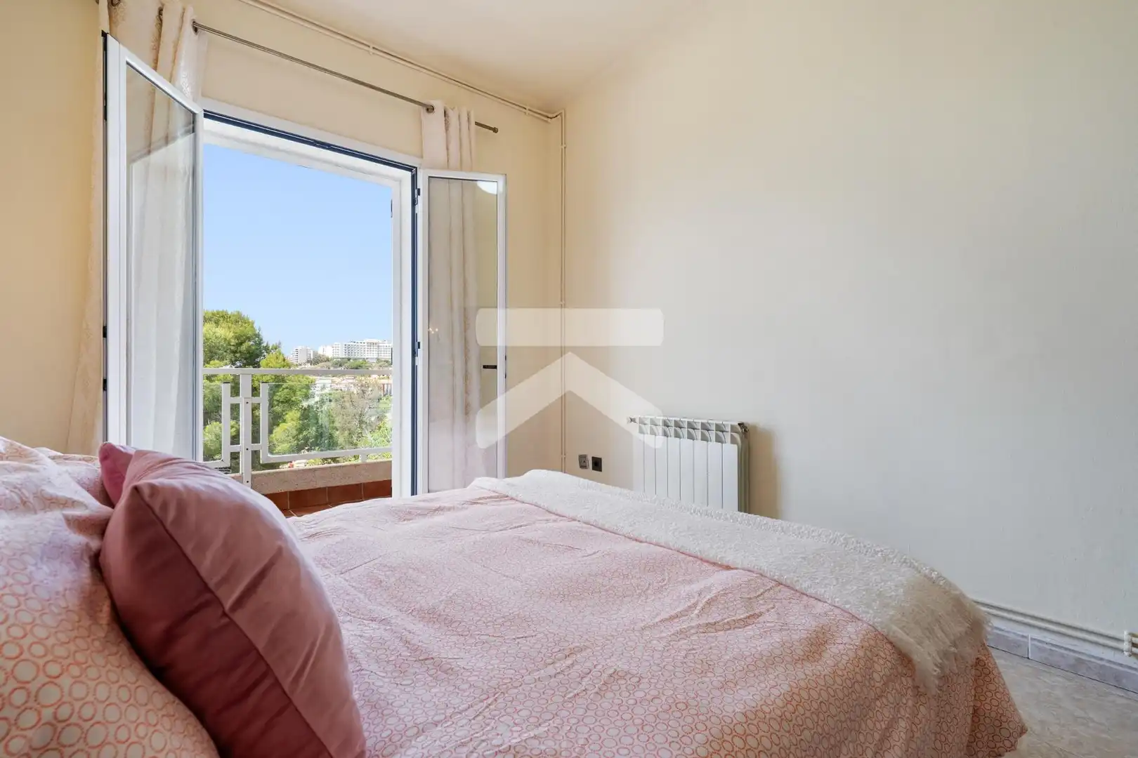 Habitación de Casa o chalet en venta en Tarragona con Aire acondicionado, Calefacción y Jardín privado