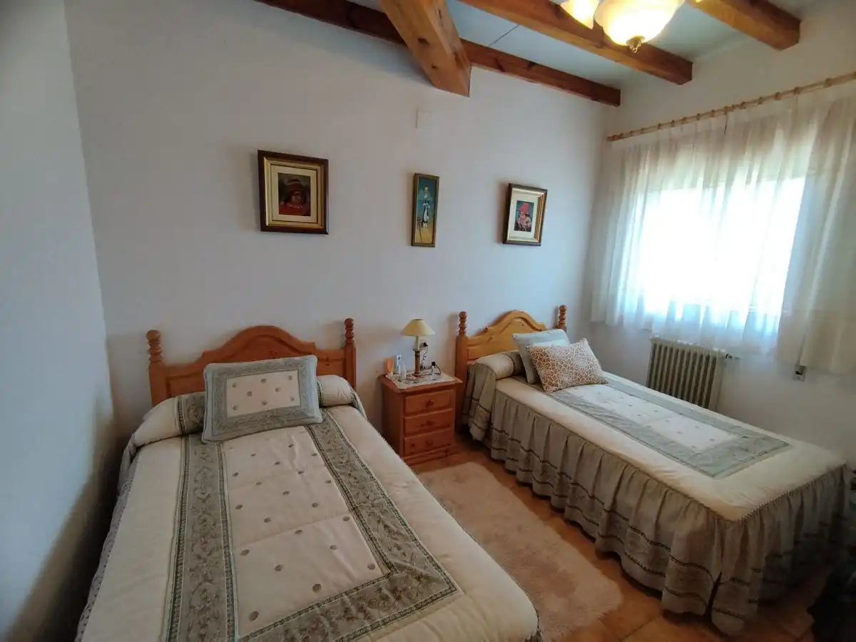 Schlafzimmer von Fabrikhallen zum Verkauf in Montehermoso