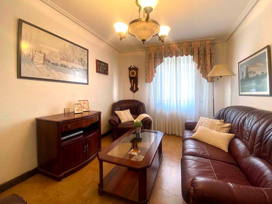 Living room of Flat for sale in Vitoria - Gasteiz  with Heating and Furnished