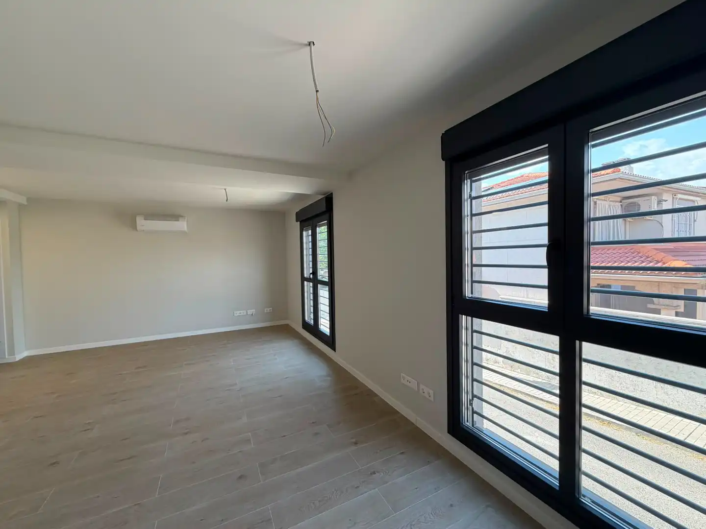 Study for rent in Brunete  with Air Conditioner, Heating and Storage room
