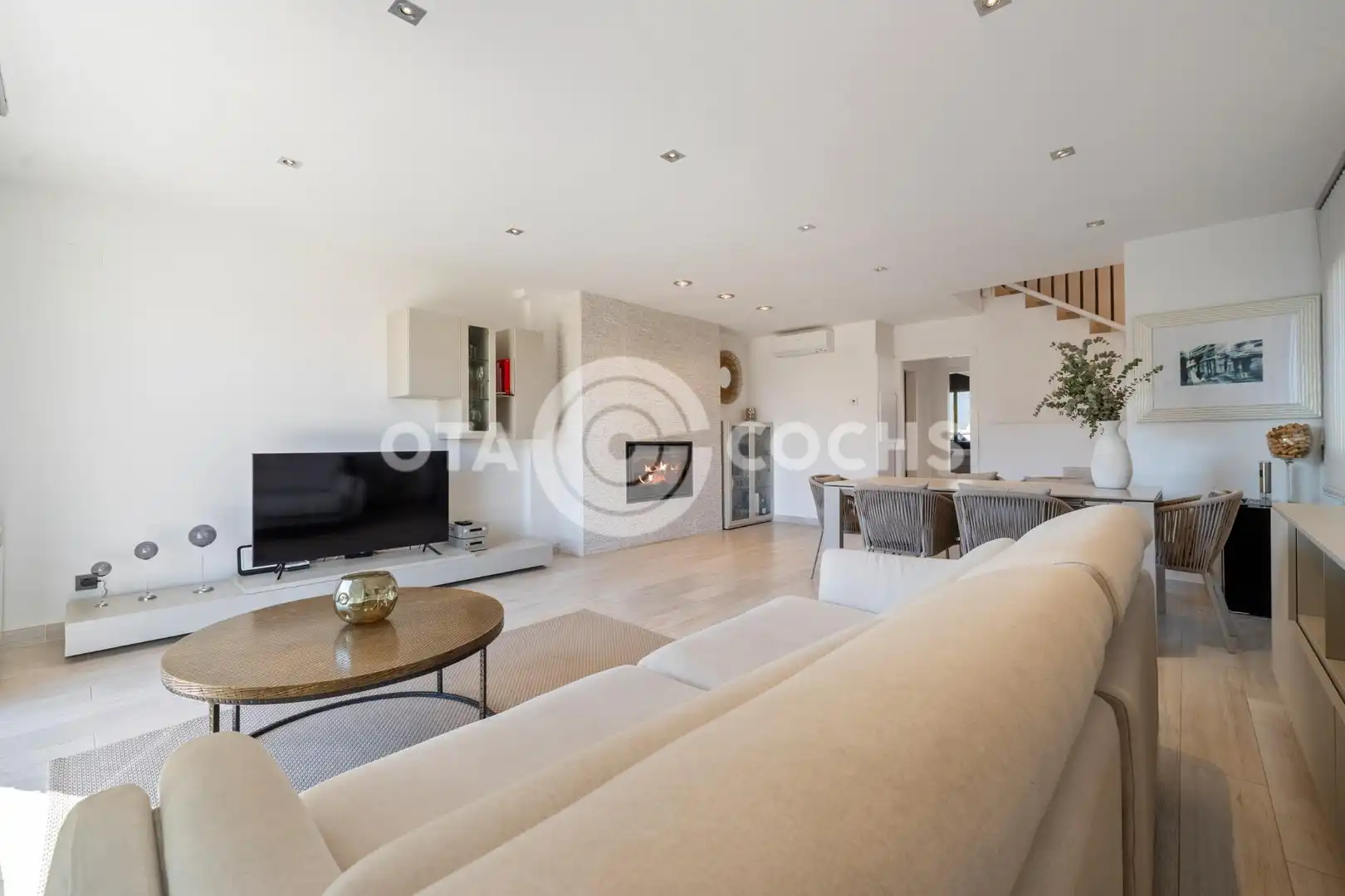 Living room of Detached homes for sale in Montbrió del Camp  with Air Conditioner, Private garden and Terrace