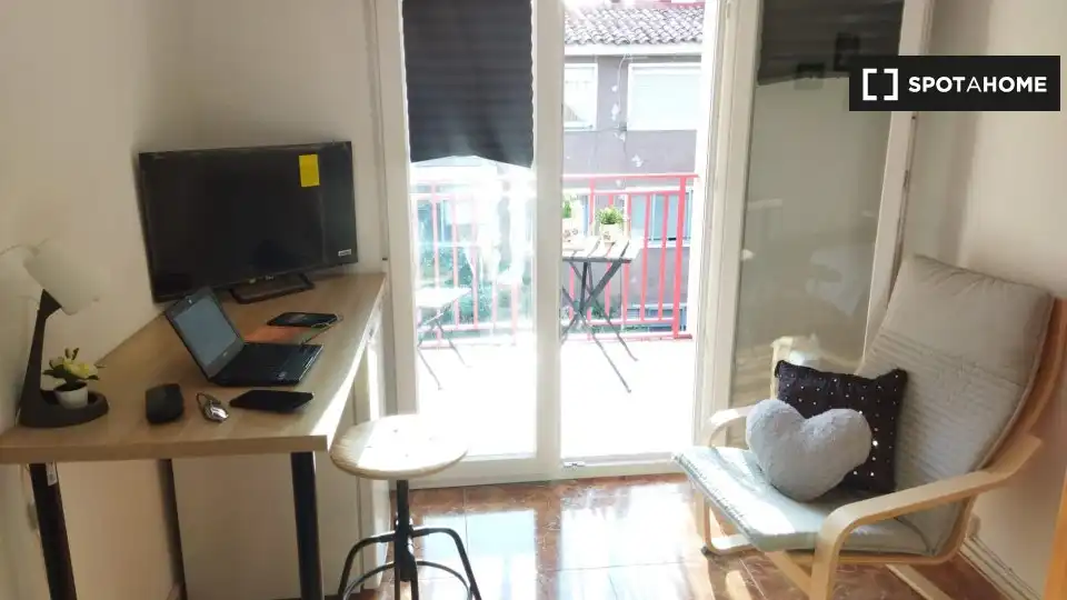 Terraza de Piso para compartir en Zaragoza con Aire acondicionado, Calefacción y Amueblado