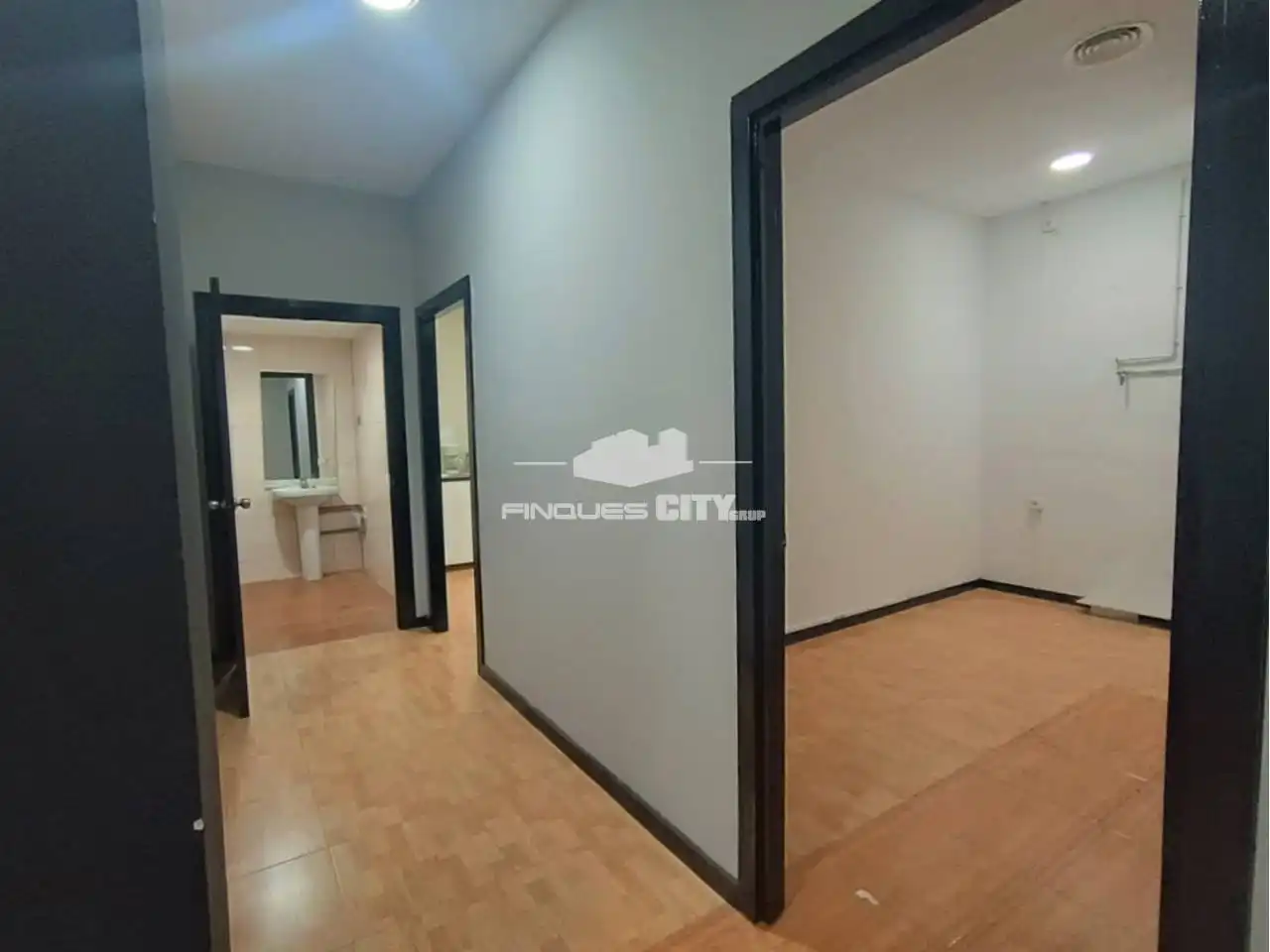 Business premises to rent in Plaza Reis Catòlics 11, imagen 16