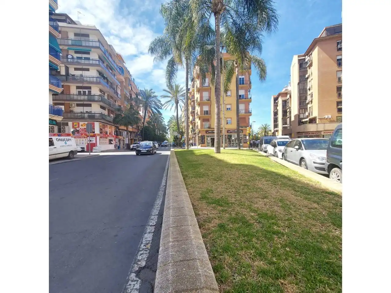 Vista exterior de Pis en venda en Huelva amb Aire condicionat, Terrassa i Balcó