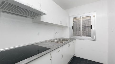 Foto 2 de Piso en venta en Rbla Sant Jordi, Can Mas, Ripollet