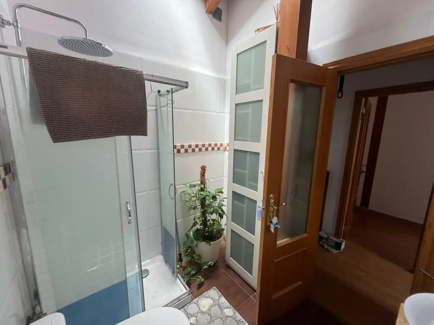 Baño de Piso en venta en La Muela con Calefacción, Parquet y Trastero
