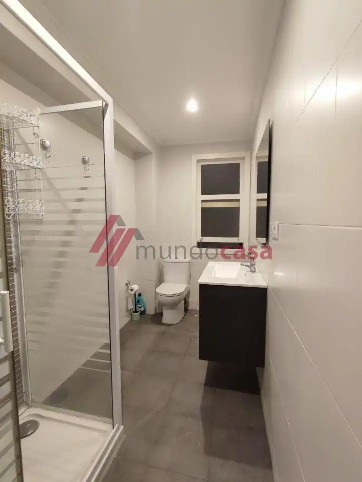 Bathroom of Flat for rent in Ferrol  with Furnished