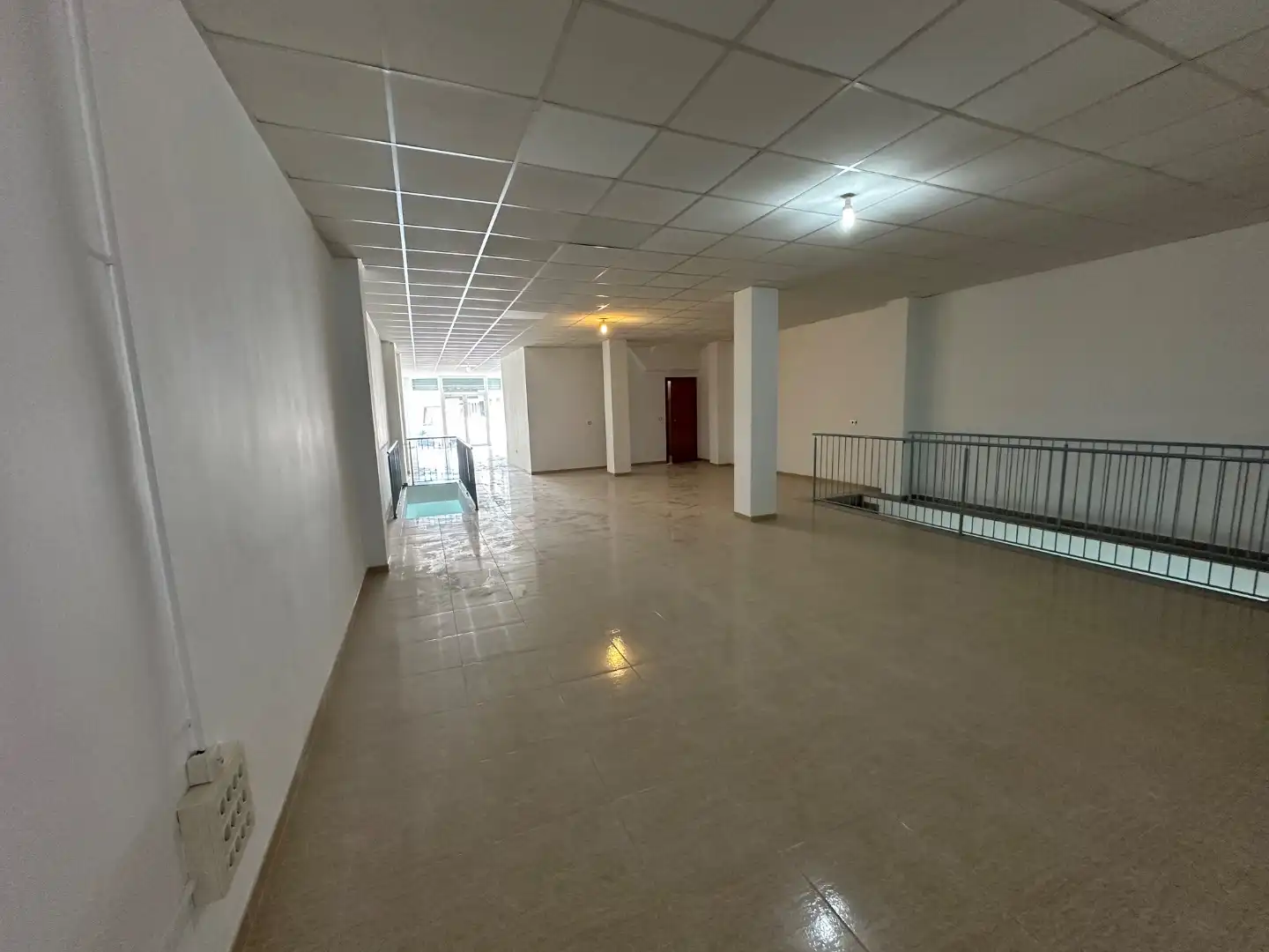 Business premises to rent in Paseo de europa 58, imagen 3