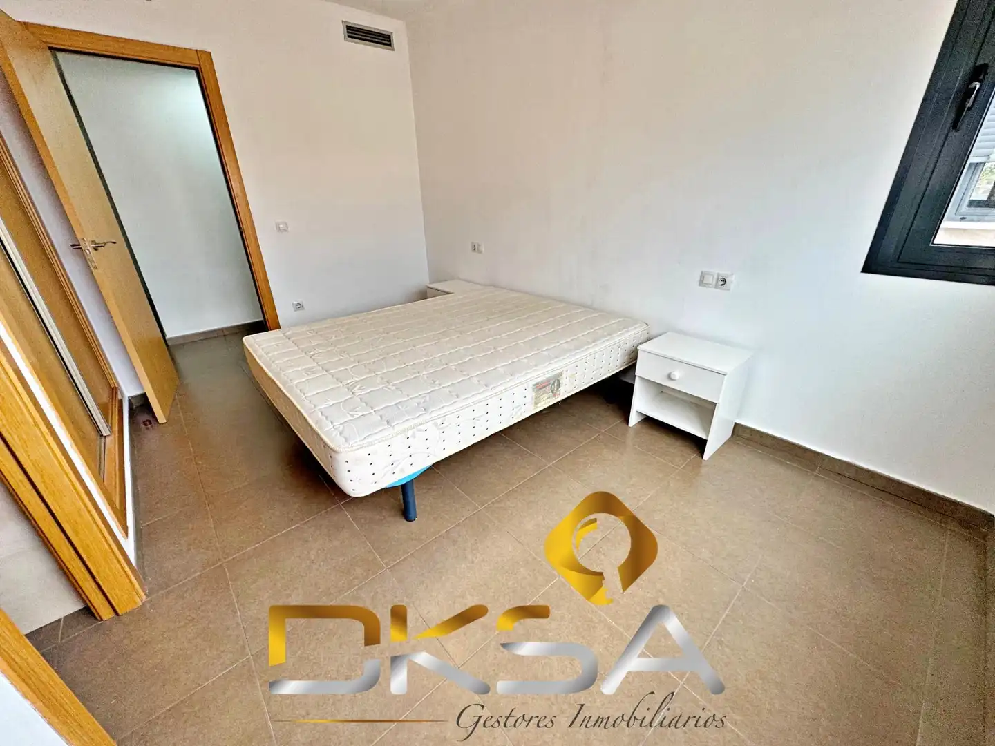 Piso de alquiler en Calle HERMANOS VILLAFAÑE, Plaza Donoso Cortés - Avenida Magdalena