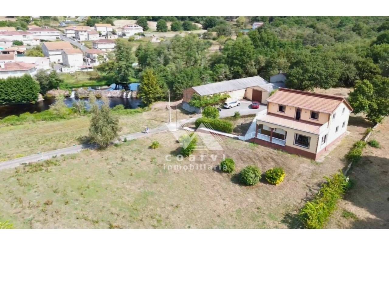 Casa o xalet en venda en Allariz amb Calefacció, Jardí privat i Terrassa