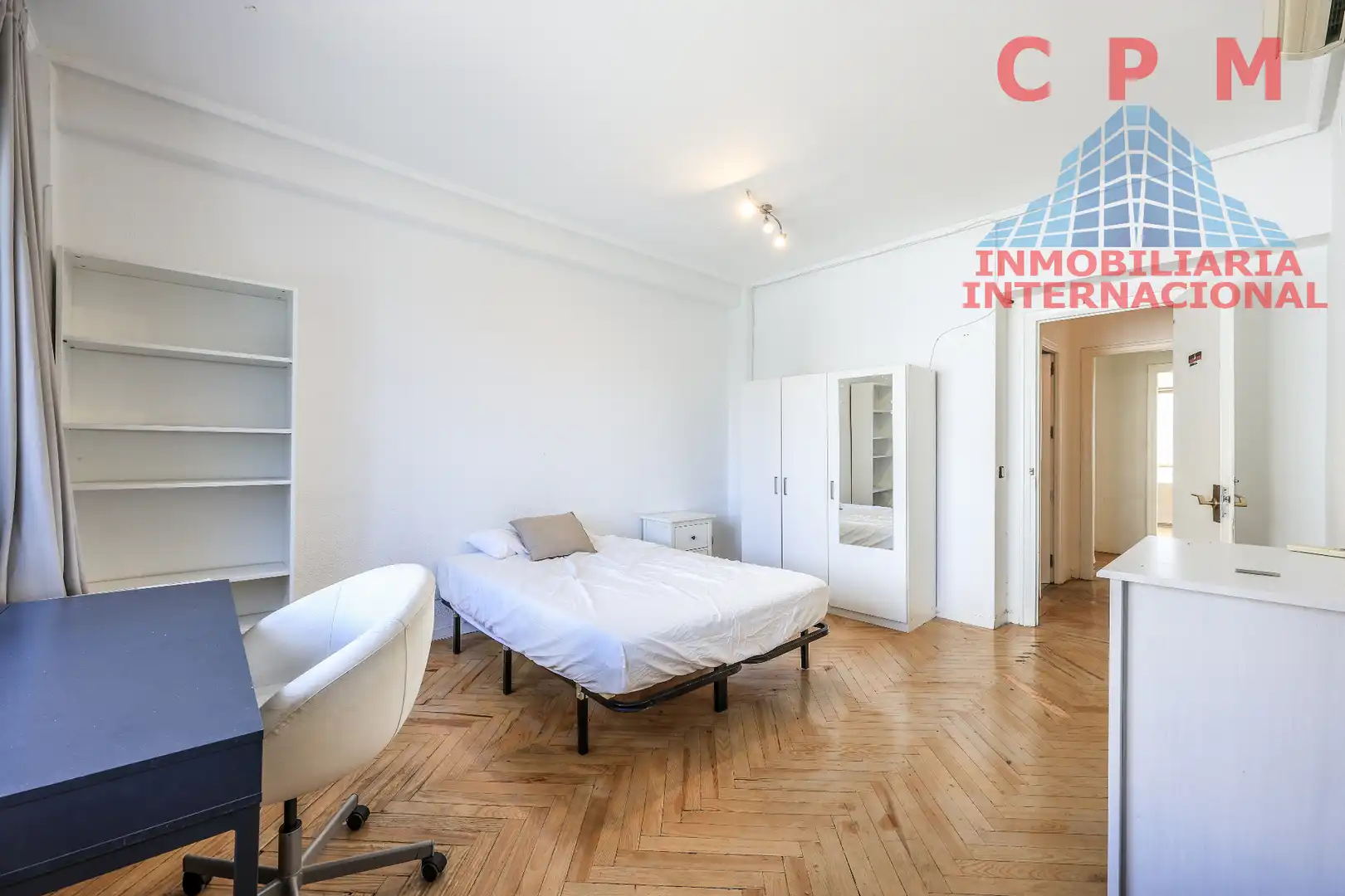 Schlafzimmer von Wohnung zur Miete in Madrid mit Klimaanlage, Heizung und Parkett