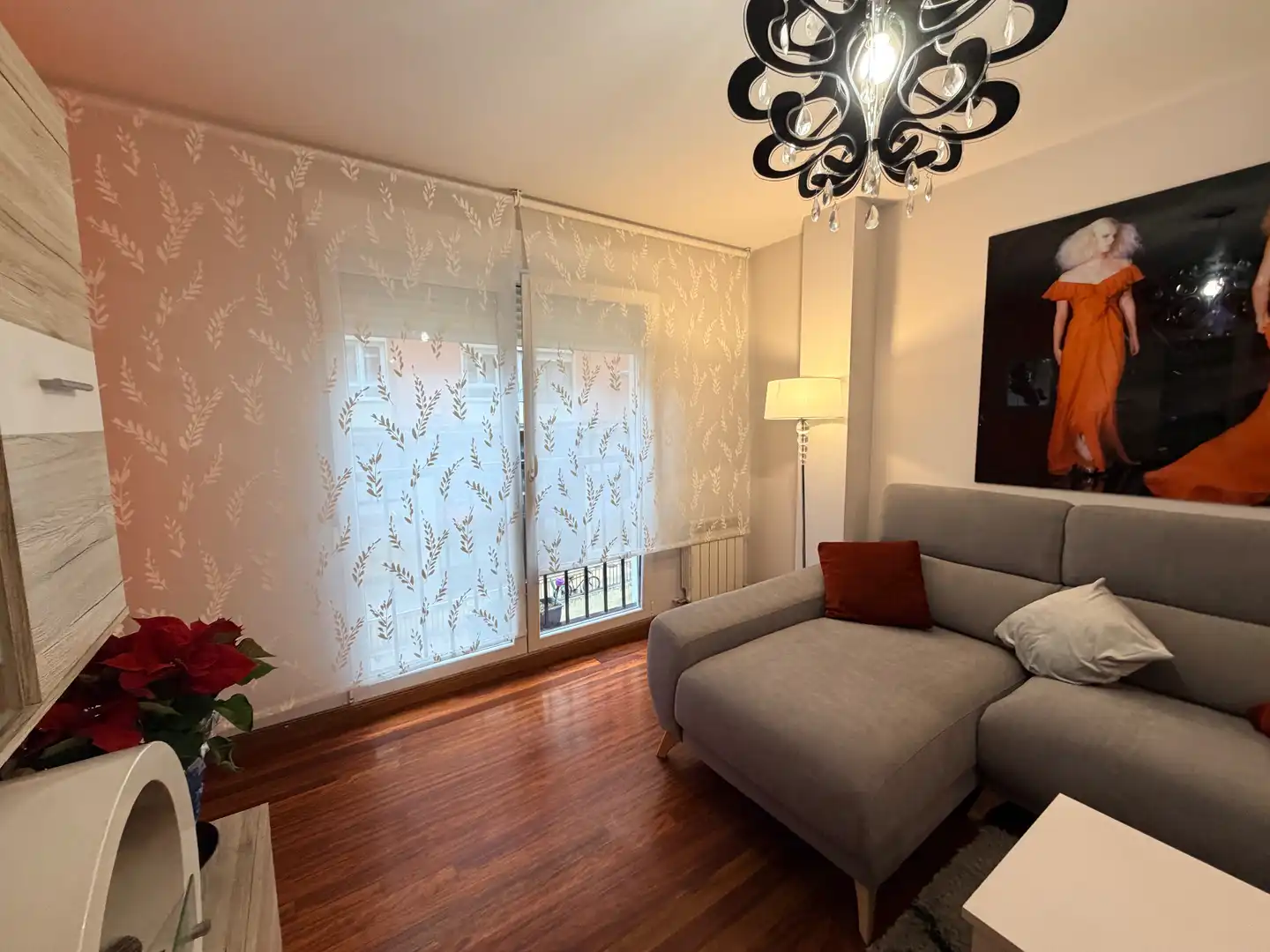 Habitación de Dúplex en venta en Torrelavega  con Calefacción, Parquet y Trastero