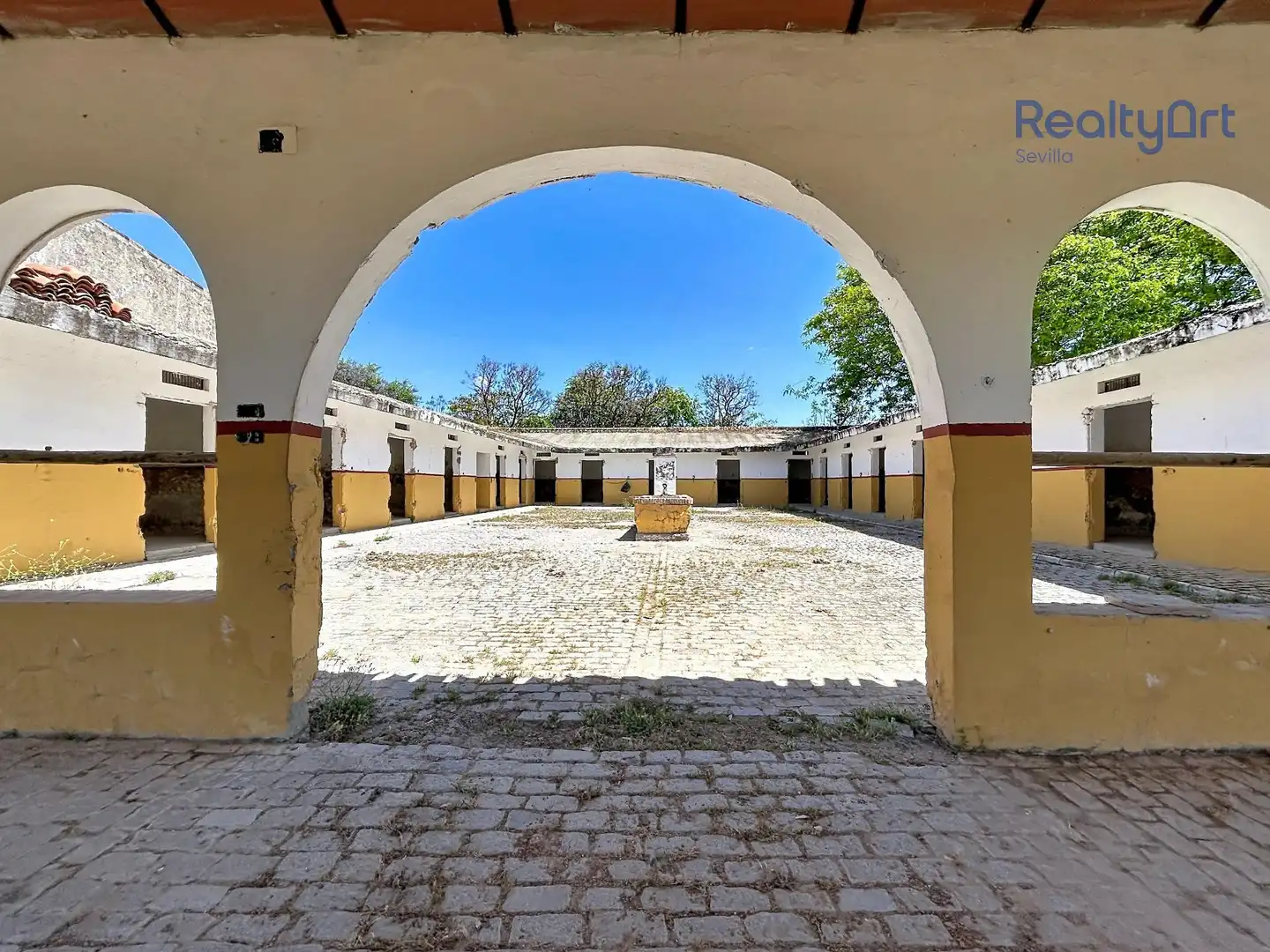 Finca rústica en venta en Bollullos de la Mitación con Jardín privado y Piscina