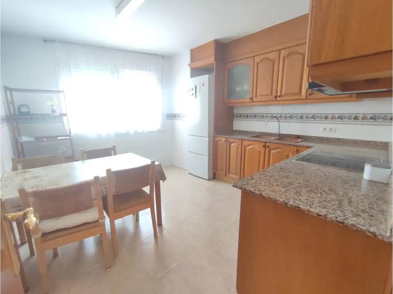 Cuina de Casa o xalet en venda en La Granada amb Aire condicionat, Calefacció i Jardí privat