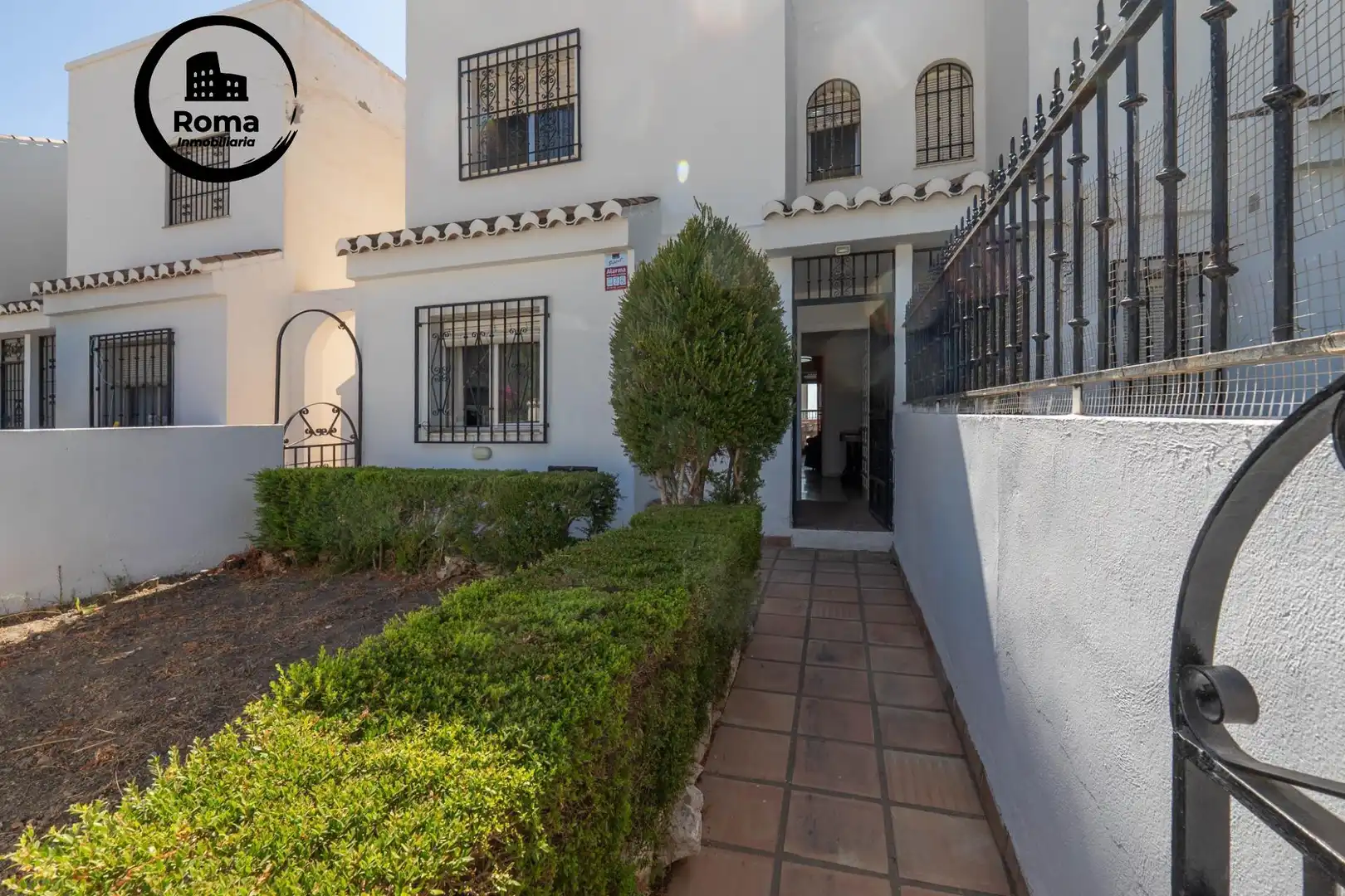 Exterior view of Houses for sale in Almuñécar  with Community pool