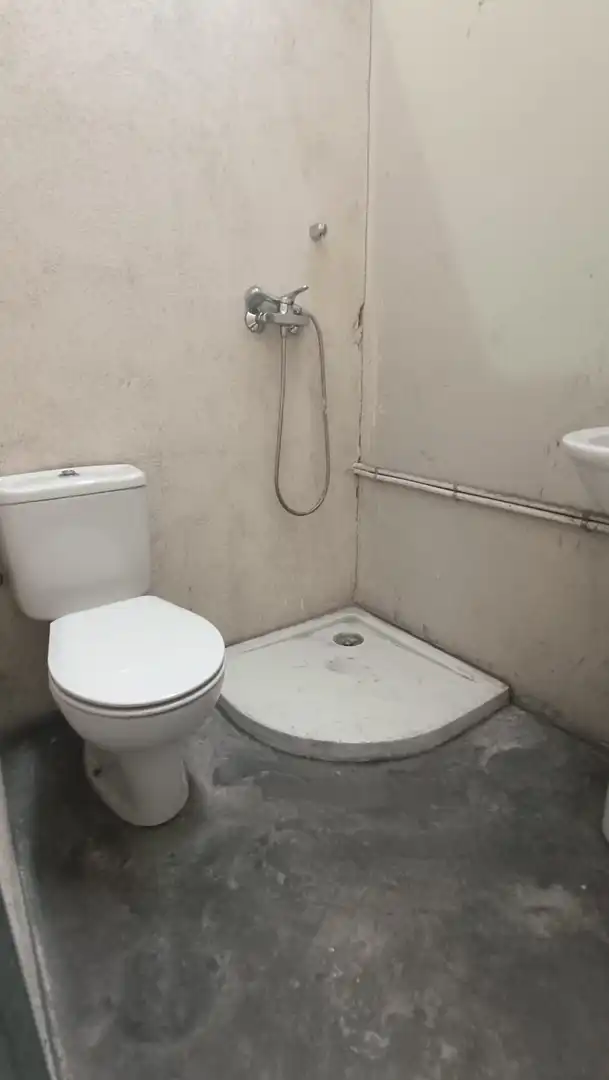 Bathroom of Industrial buildings for rent in Roquetes