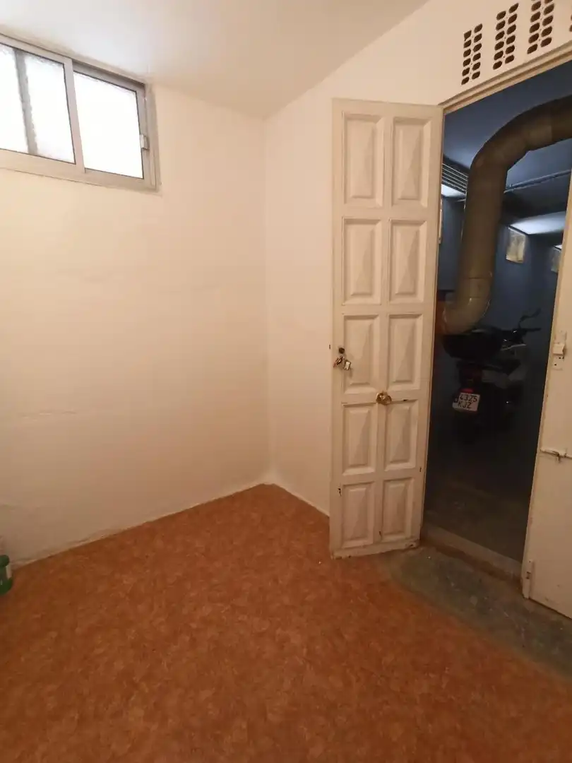 Garage for sale in Rodrigo de Triana, Triana Casco Antiguo