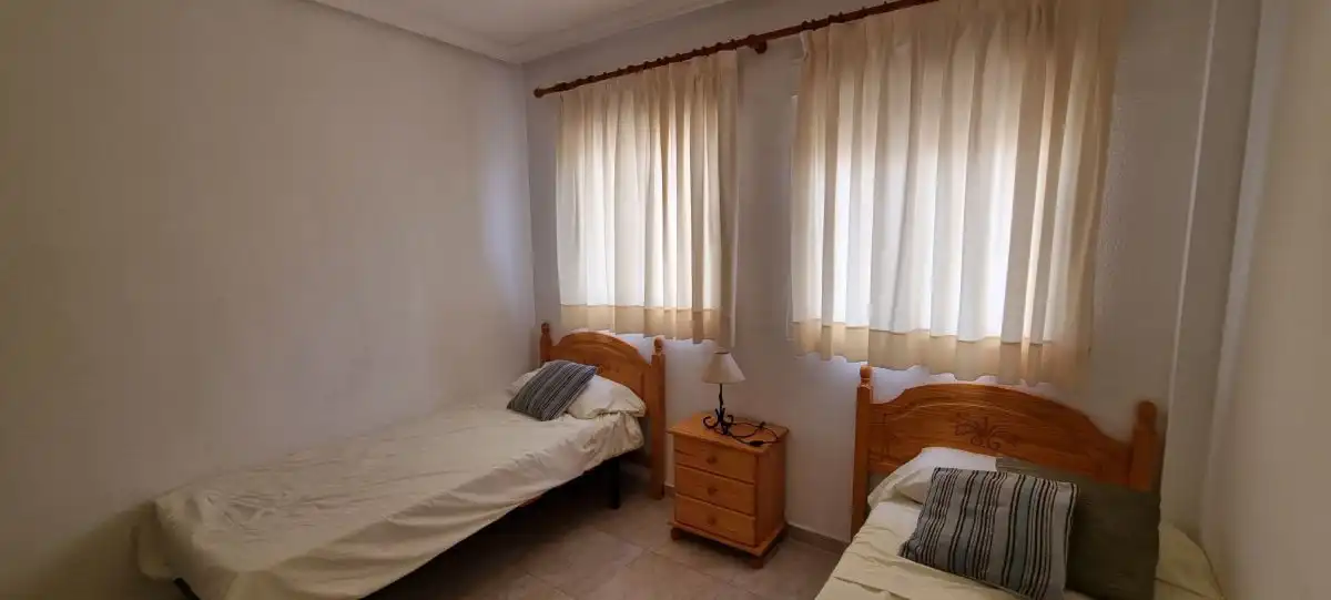 Habitación de Apartamento de alquiler en Águilas con Terraza, Balcón y Piscina comunitaria