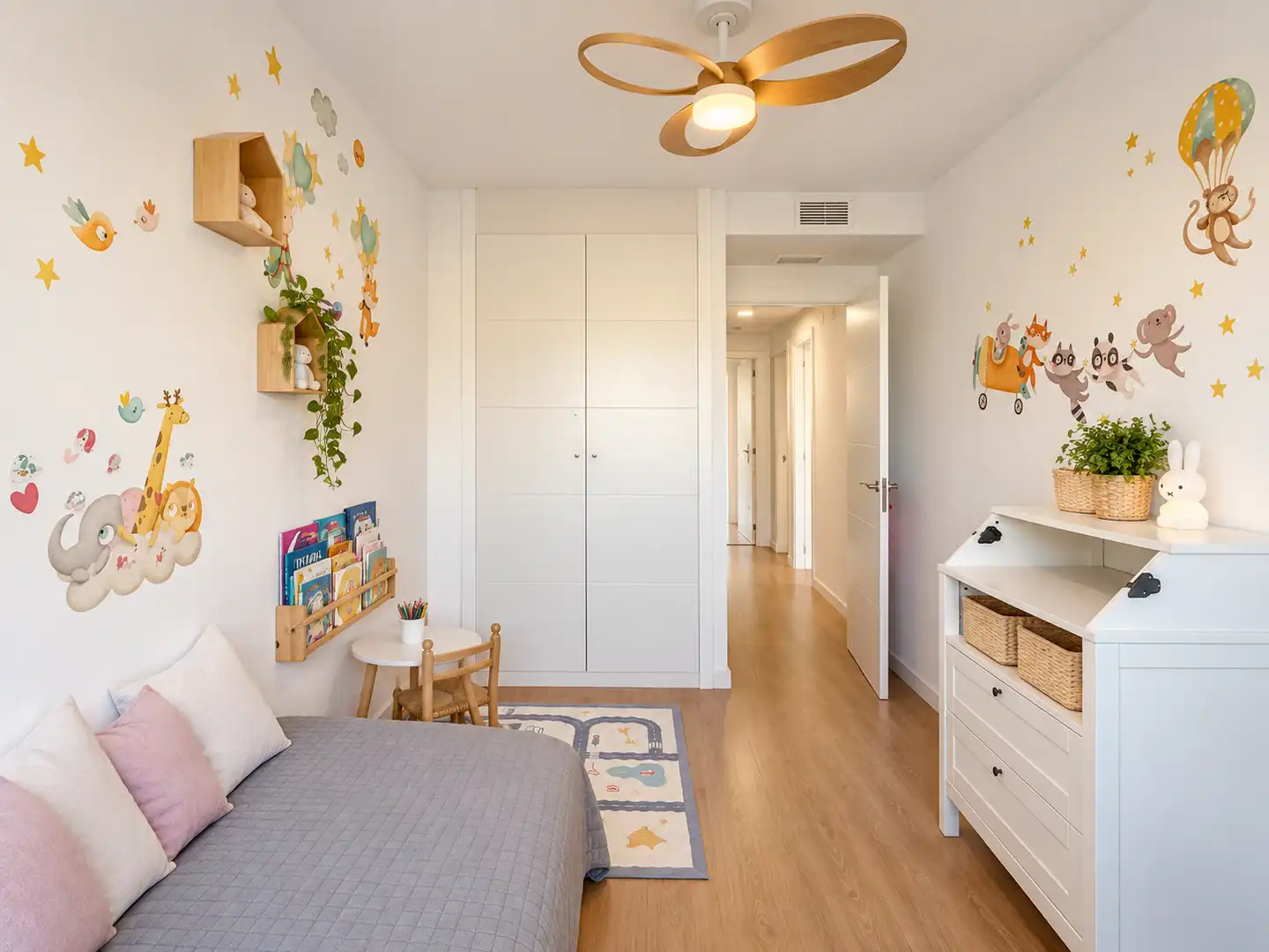 Dormitori de Casa o xalet en venda en Málaga amb Aire condicionat, Terrassa i Piscina comunitària