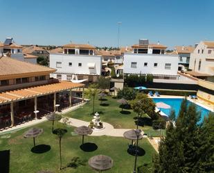 Vista exterior de Casa adosada en venda en Gines amb Aire condicionat, Calefacció i Jardí privat