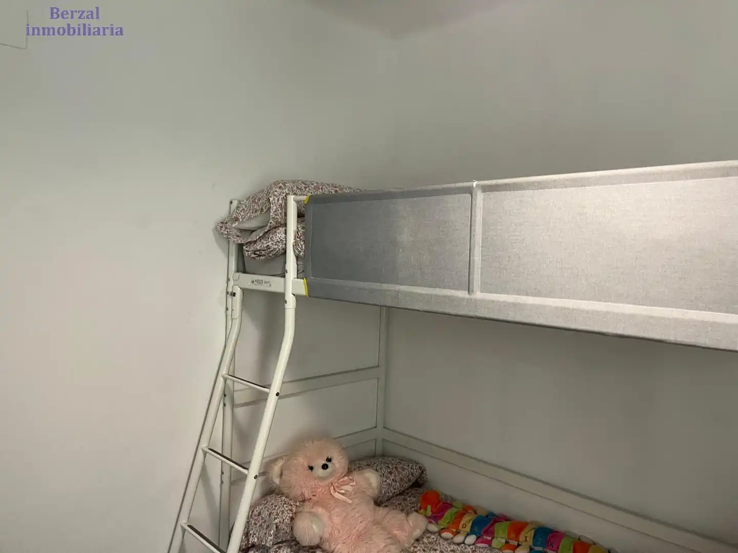 Bedroom of Flat for sale in  Logroño  with Air Conditioner, Heating and Terrace