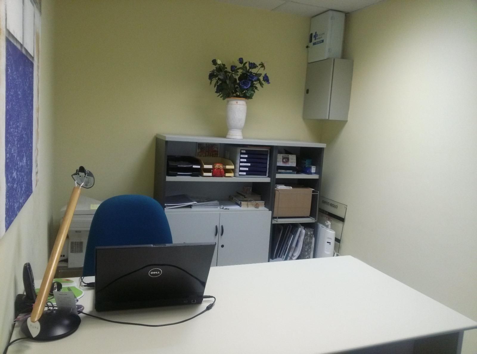 Oficina de lloguer en Camargo