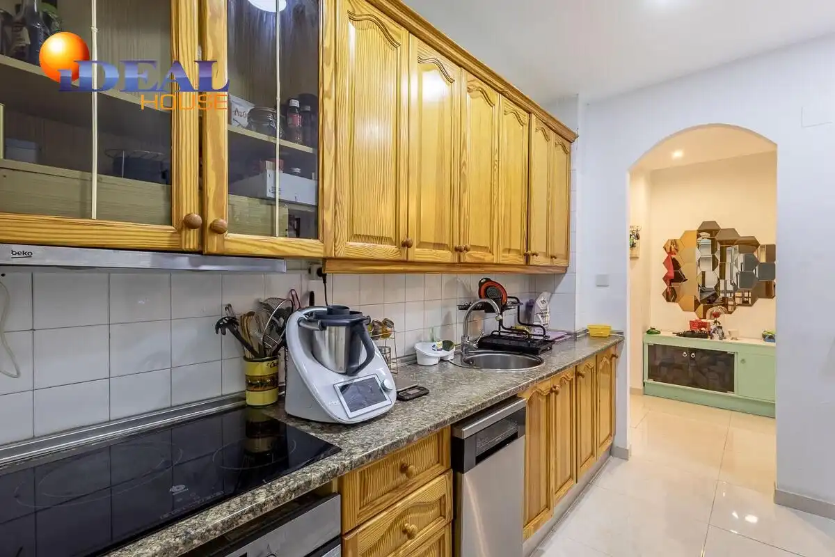 Kitchen of Flat for sale in Granada  with Air Conditioner and Terrace