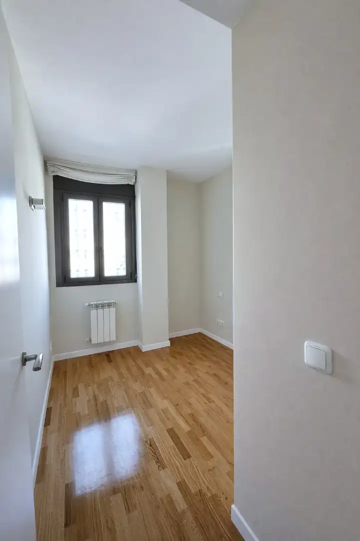 Dormitori de Pis de lloguer en Madrid amb Aire condicionat, Calefacció i Parquet