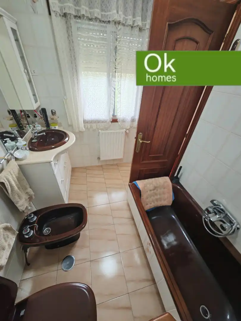 Baño de Casa o chalet en venta en Mesía con Calefacción, Jardín privado y Parquet