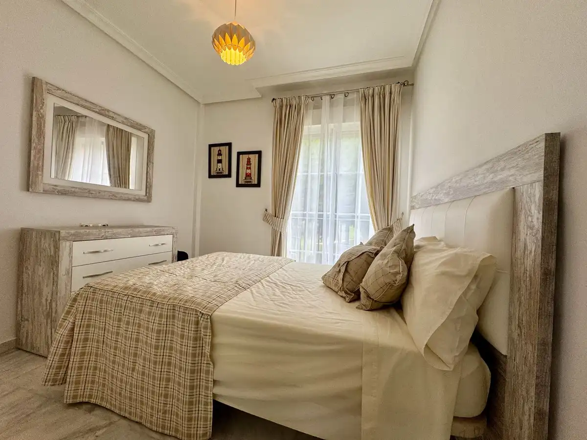 Habitación de Casa adosada en venta en Marbella con Aire acondicionado, Jardín privado y Terraza