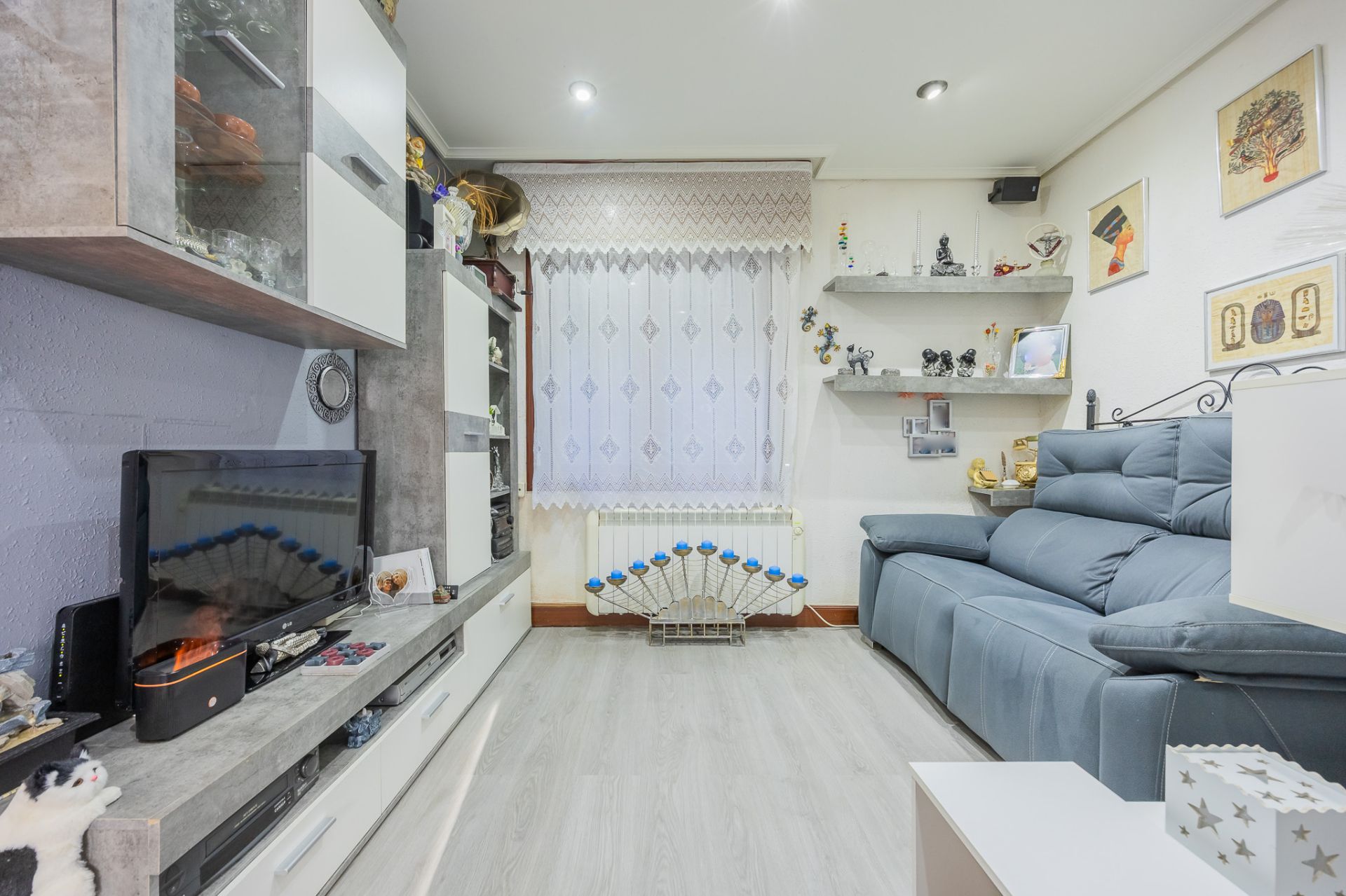 Sala d'estar de Planta baixa en venda en Alonsotegi amb Moblat