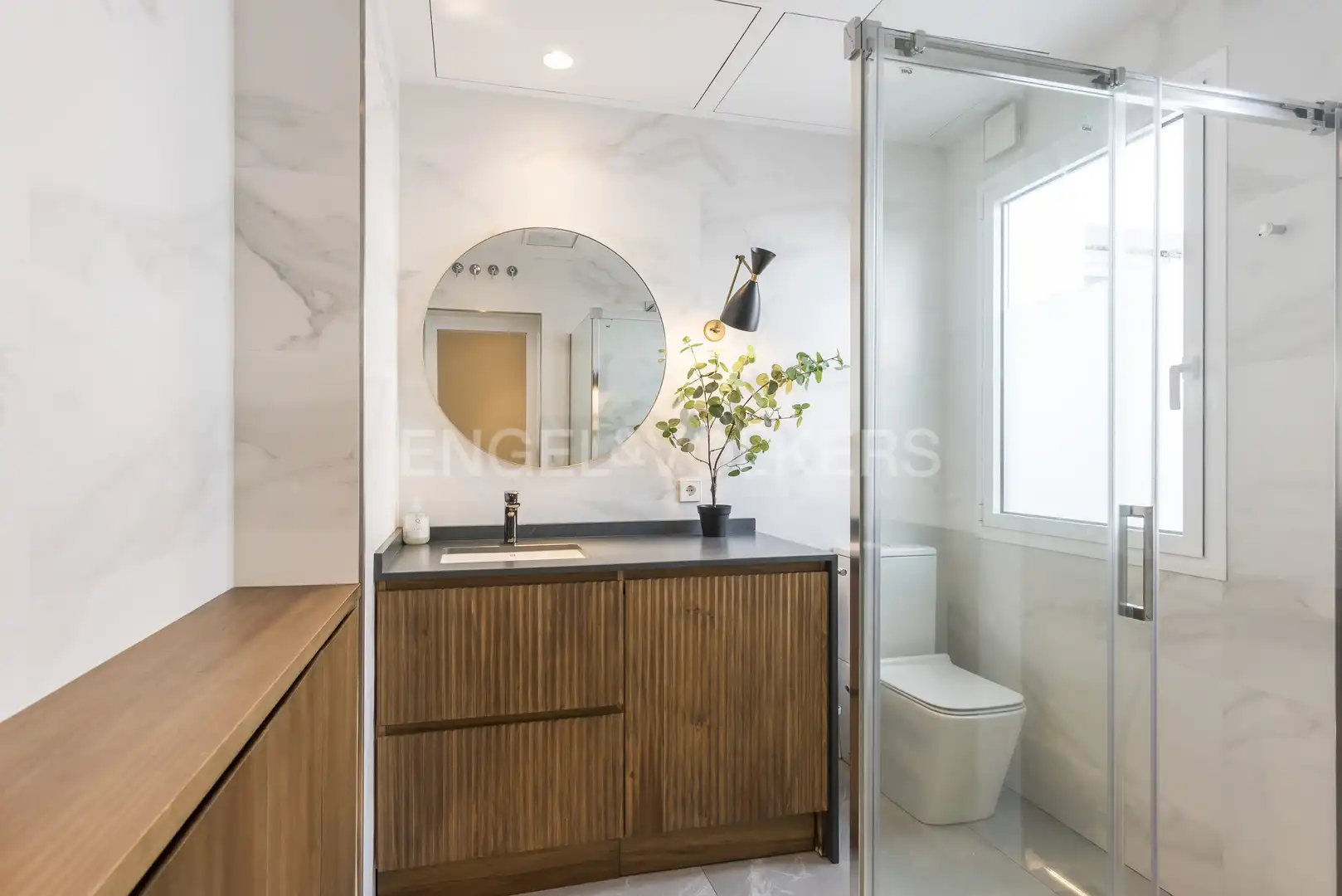 Badezimmer von Dachboden zum Verkauf in Madrid mit Klimaanlage, Heizung und Terrasse