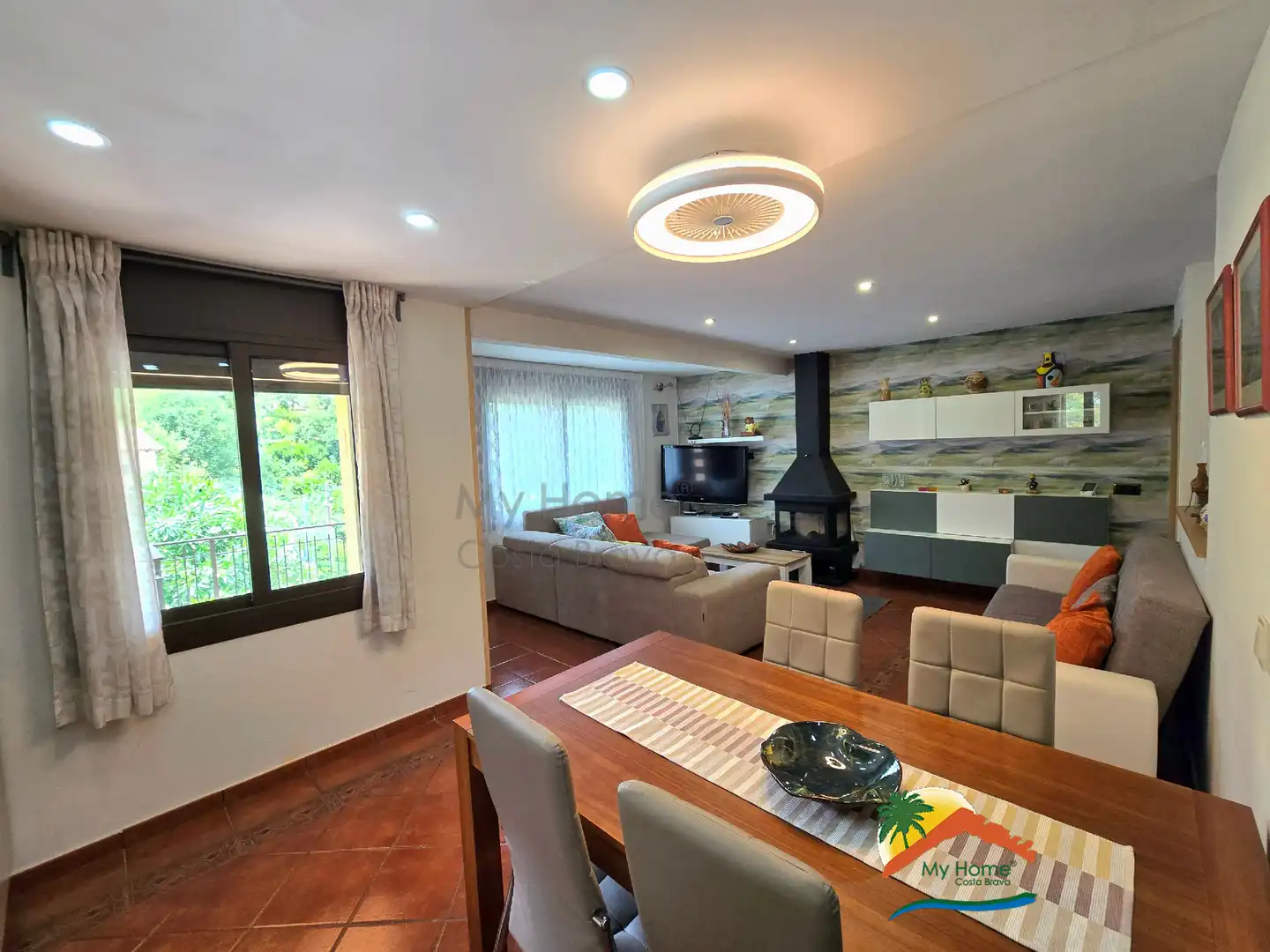Sala de estar de Casa o chalet en venta en Maçanet de la Selva con Jardín privado, Terraza y Trastero