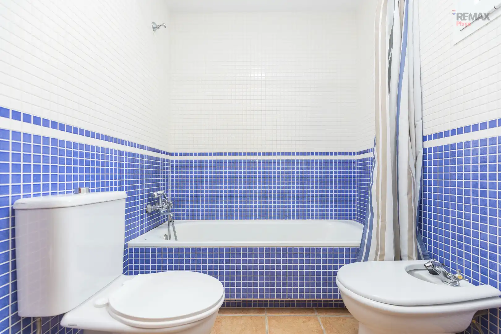 Badezimmer von Dachboden zum Verkauf in Vera mit Klimaanlage, Terrasse und Gemeinschaftspool