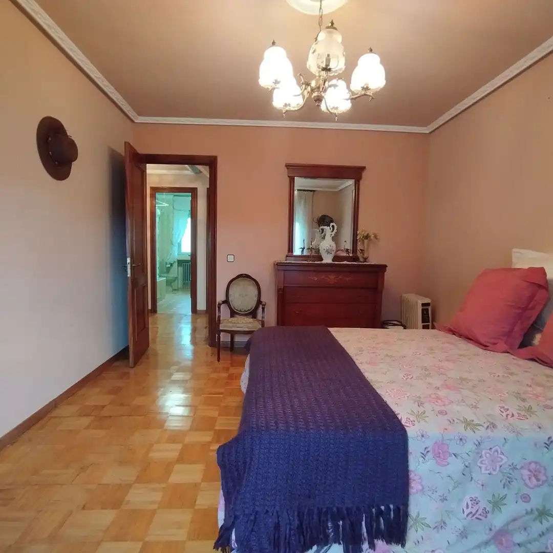 Dormitori de Casa o xalet en venda en Villaviciosa amb Calefacció, Terrassa i Traster