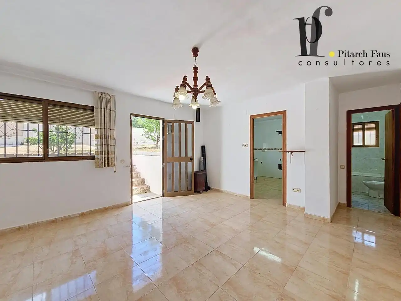 Exterior view of Houses for sale in La Pobla de Vallbona