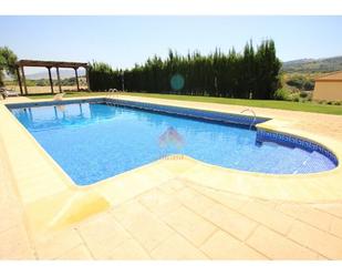 Piscina de Casa o xalet en venda en Cartajima amb Piscina