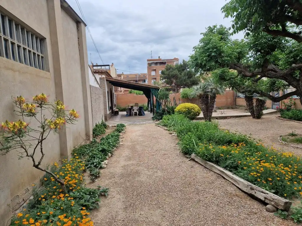 Garden of Houses for sale in Almacelles  with Air Conditioner, Heating and Private garden