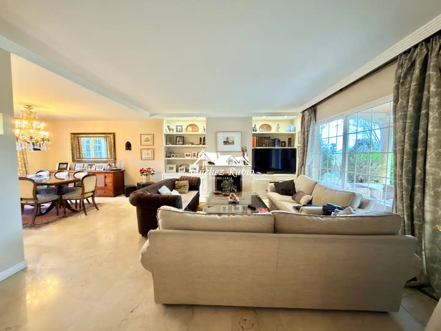 Sala d'estar de Casa o xalet en venda en Galapagar amb Calefacció, Jardí privat i Terrassa