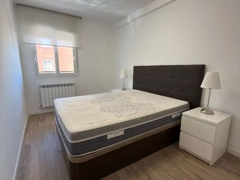 Schlafzimmer von Wohnung zur Miete in Alcalá de Henares mit Klimaanlage und Terrasse