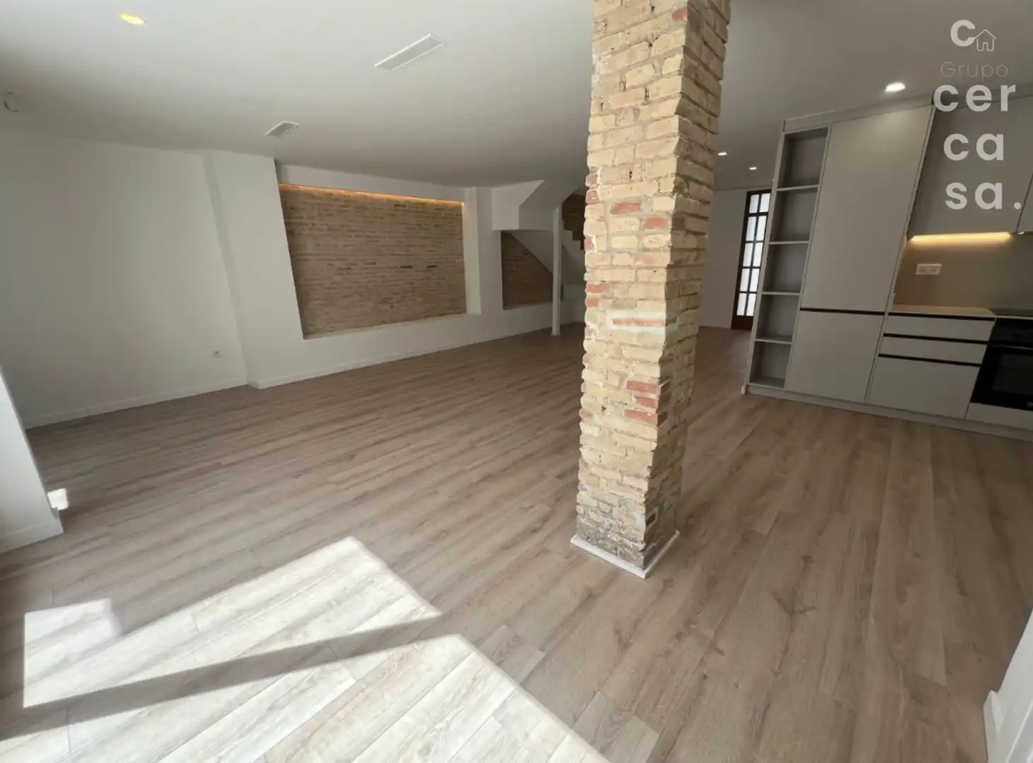 Houses for sale in Valencia  with Air Conditioner and Terrace