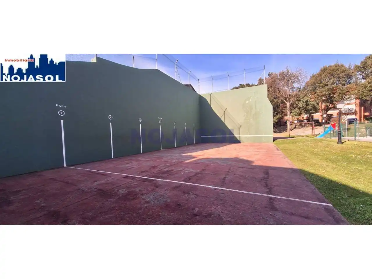 Vista exterior de Apartament de lloguer en Noja amb Calefacció, Terrassa i Traster