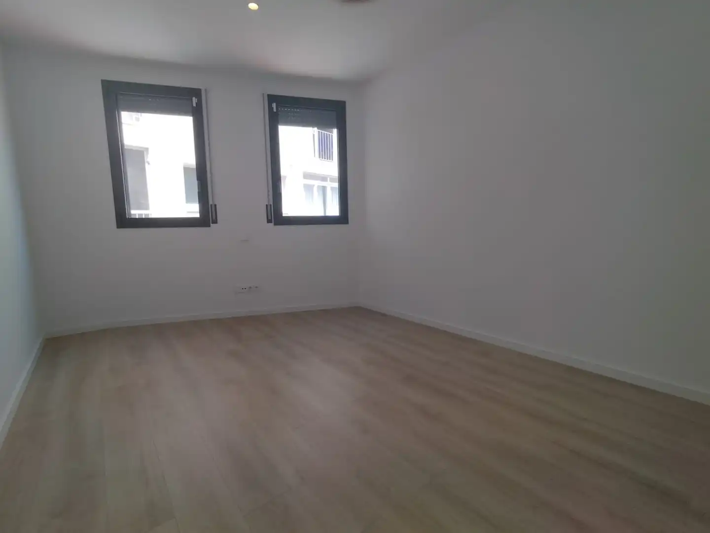 Dormitori de Casa adosada de lloguer en Santa Coloma de Gramenet amb Aire condicionat, Calefacció i Terrassa
