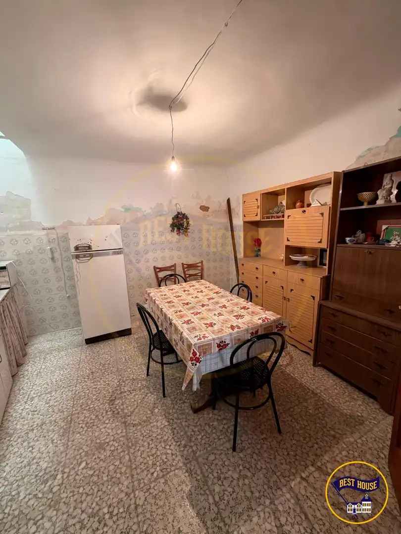 Cuina de Finca rústica en venda en Mira amb Terrassa, Traster i Moblat
