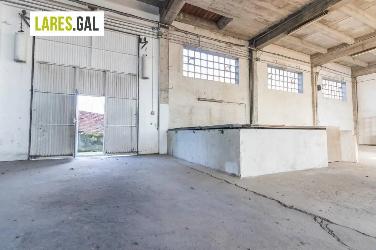Fabrikhallen zur Miete in Moaña