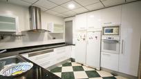 Kitchen of House or chalet for sale in La Pobla de Vallbona  with Air Conditioner, Heating and Terrace