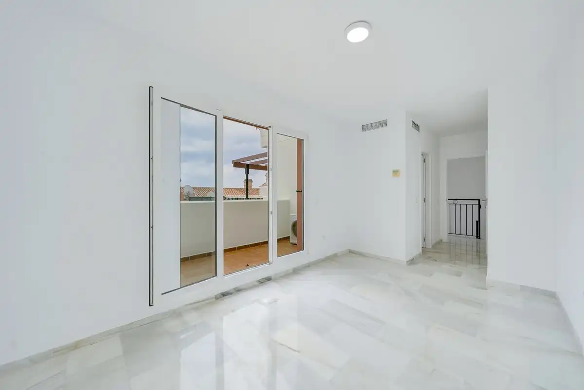 Duplexes for sale in Benalmádena  with Air Conditioner, Terrace and Storage room