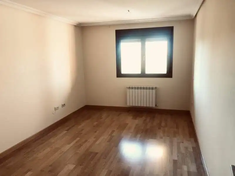 Àtic amb terrassa en venda a Nuevo Hospital, imagen 2